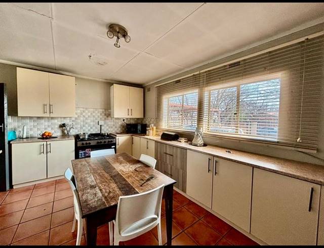 3 BEDROOM HOUSE FOR SALE IN VANDERBIJLPARK CW 5